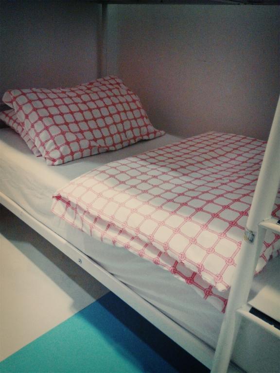 Drop Inn Singapore Room photo